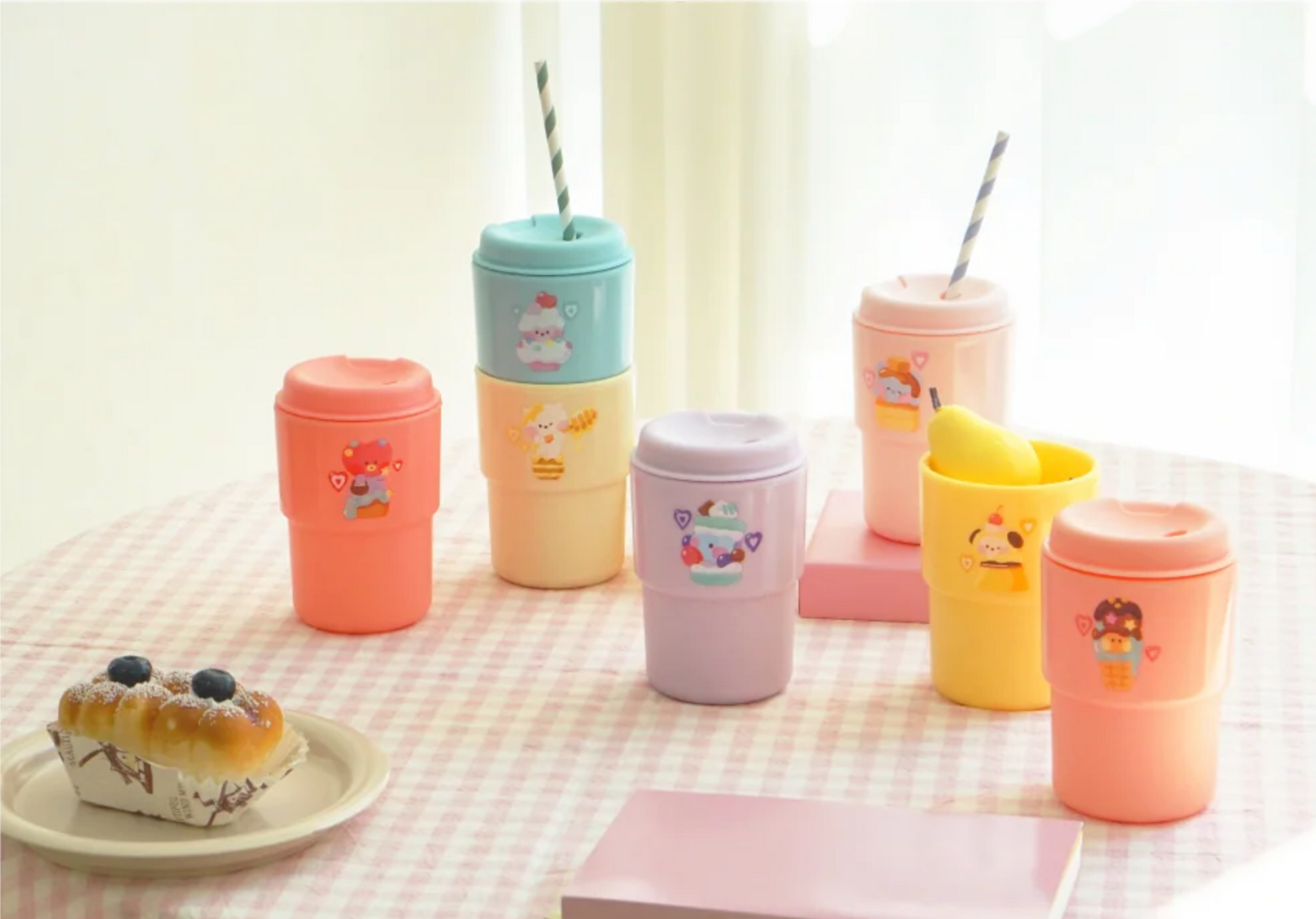 BT21 minini Large Insulated Can Tumbler